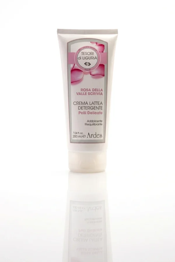 Latte detergente pelli delicate alla rosa